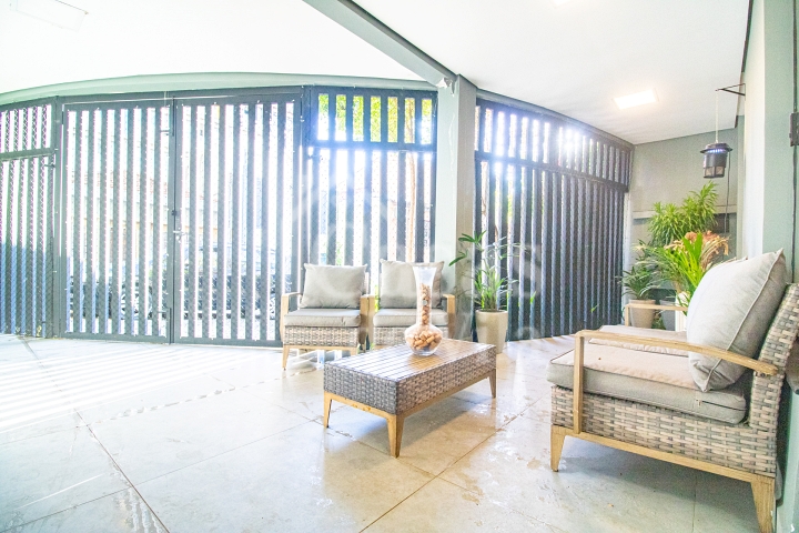 Linda casa de vila reformada para venda! - Em Perdizes!