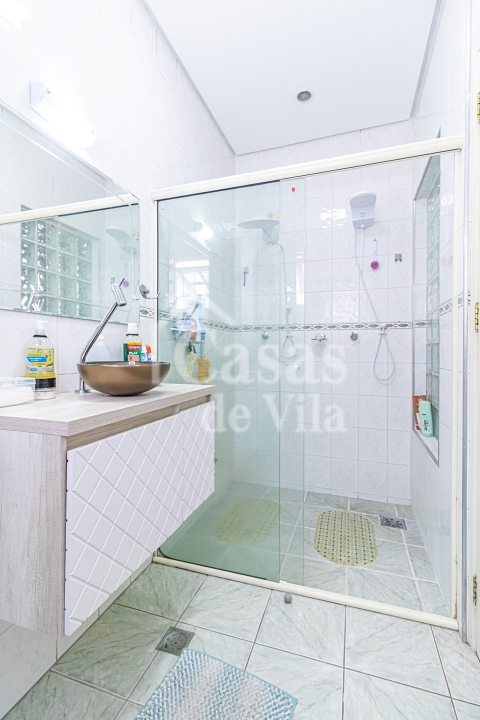 Casa de vila conservada para venda! - No Cambuci, próxima ao Parque da Aclimação!