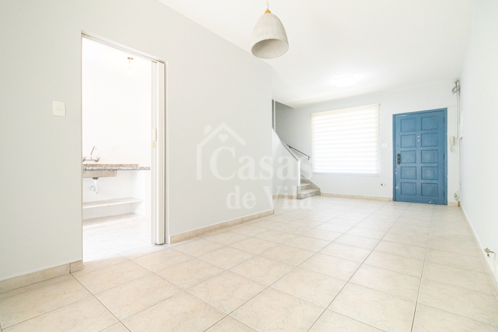 Uma graciosa casa de vila para venda! - Na Vila Olímpia! Ótima localização!