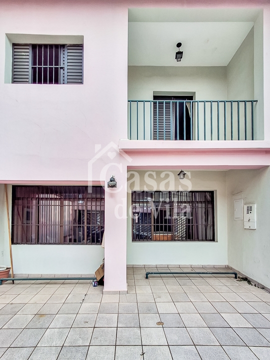 Casa de vila beemmm espaçosa para venda! - No Brooklin Paulista! Muitas facilidades nas proximidades!