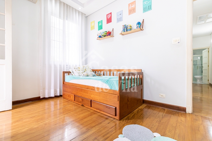 Casa de vila conservada para venda! - No Cambuci, próxima ao Parque da Aclimação!