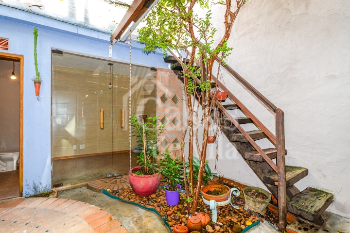 Casa de vila aconchegante para venda! - Na Vila Olímpia!