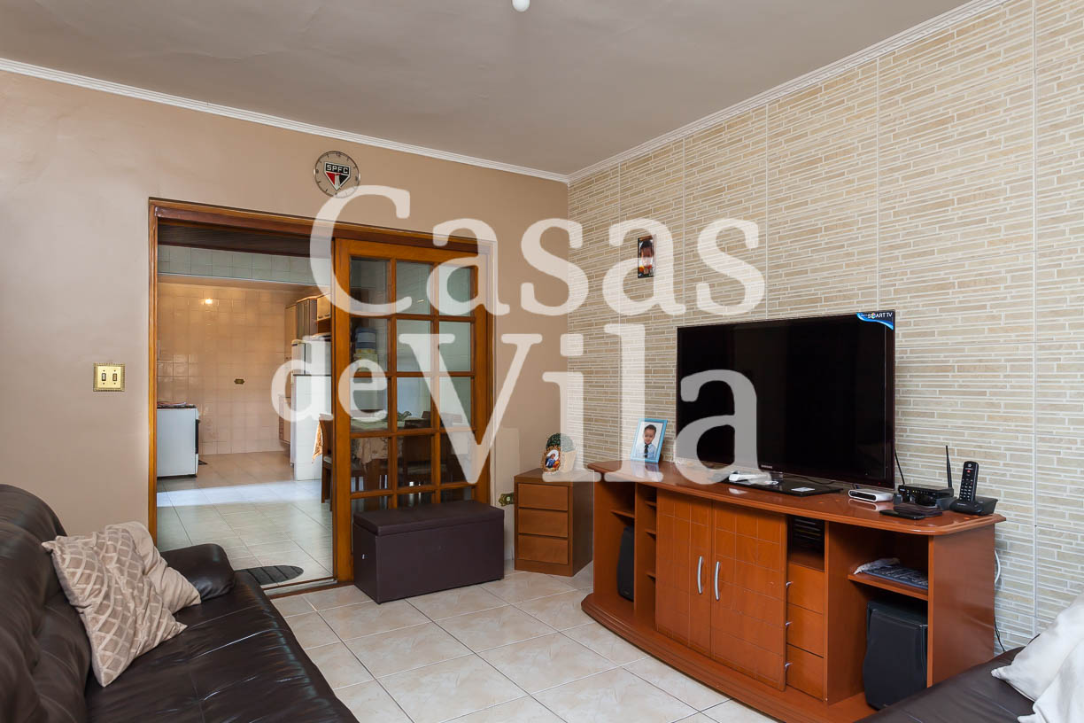 Casa de vila para venda! - No bairro da Vila Gumercindo! Vila aberta!