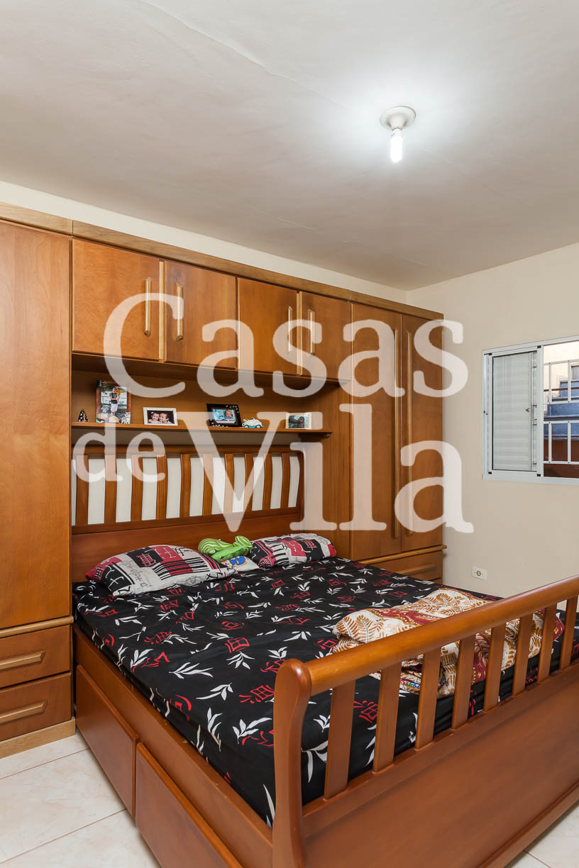 Casa de vila para venda! - No bairro da Vila Gumercindo! Vila aberta!