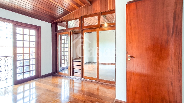 Casa de vila 'triplex' para locação! - Para alguns Vila Nova Conceição! Para outros Vila Olímpia!