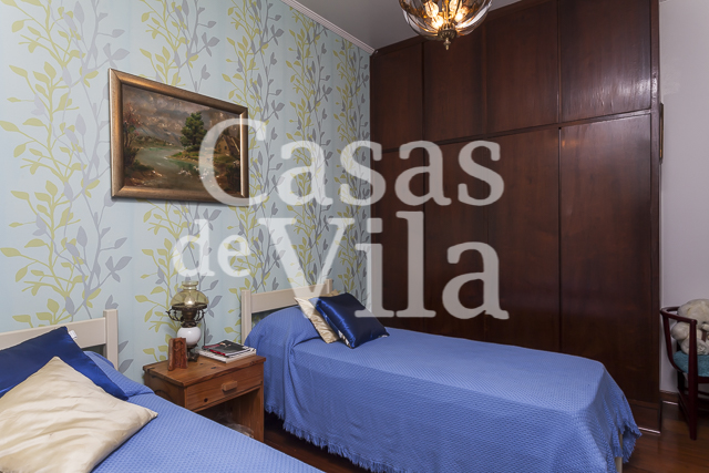 Casa de vila espaçosa! - Para venda ou locação! Em Perdizes! Ótima localização!