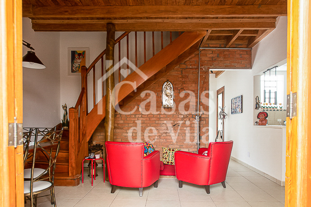 Casa de vila graciosa para venda! - Na Lapa!