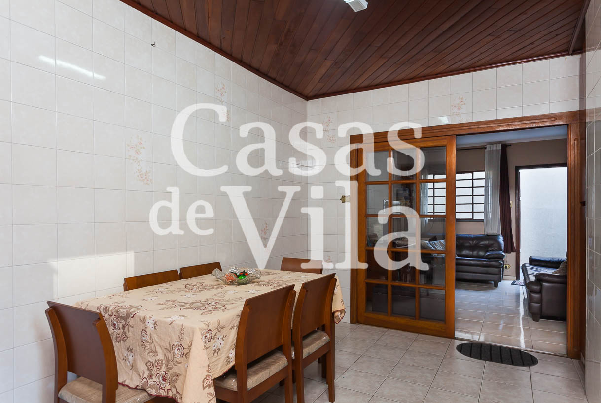 Casa de vila para venda! - No bairro da Vila Gumercindo! Vila aberta!