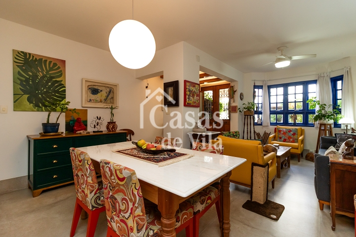 Uma graça de casa de vila para venda! - Na Vila Olímpia!